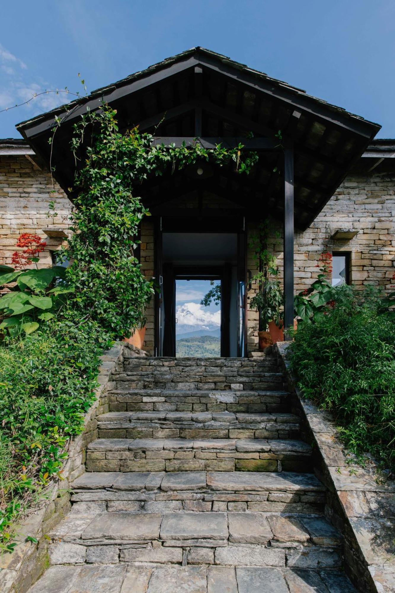 Tiger Mountain Pokhara Lodge Esterno foto